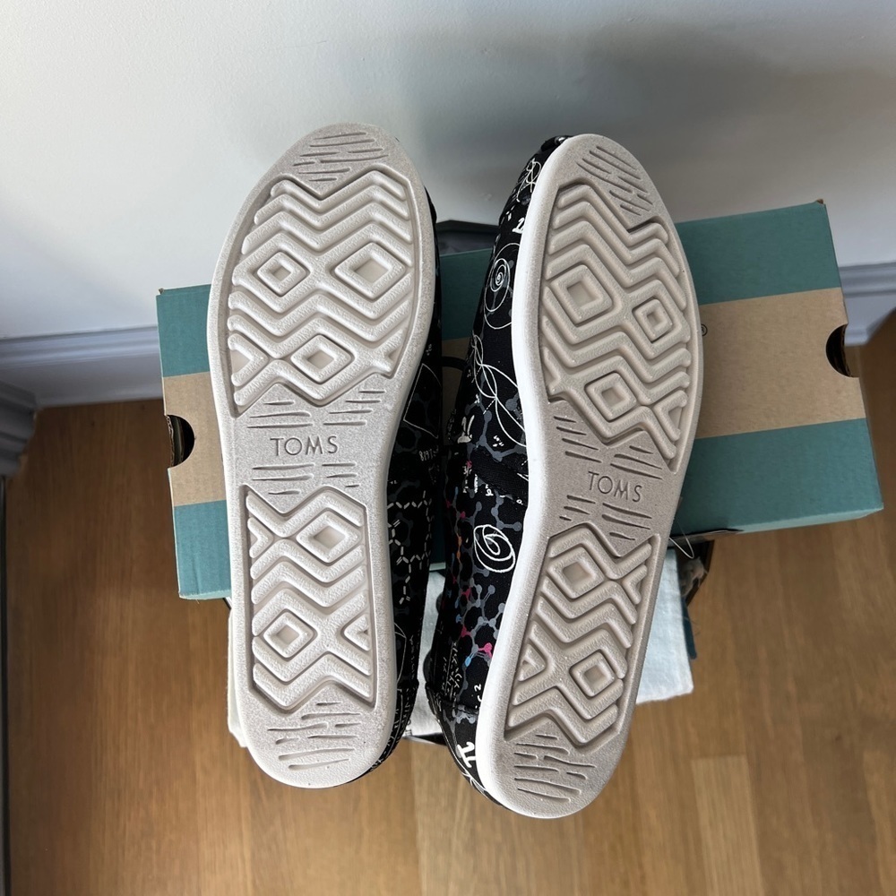 TOMS Limited Edition Black Science Glow In The Dark Print CloudBound Classics - Picture 14 of 14